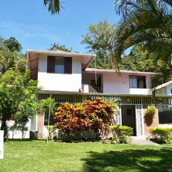 Casa Campestre Villa Lago, hotel sa Quebradanegra