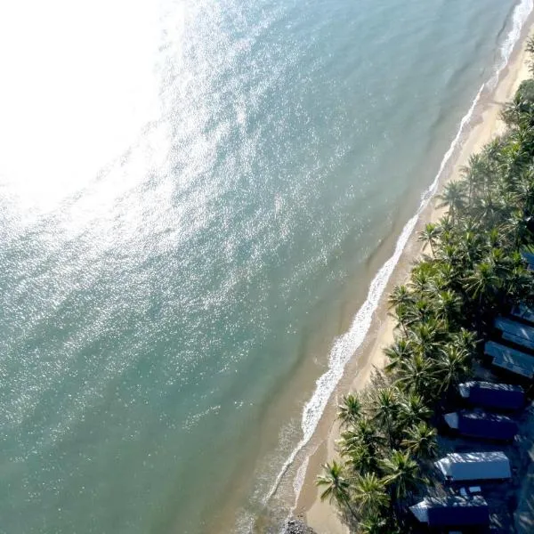 Ellis Beach Oceanfront Holiday Park: Palm Cove şehrinde bir otel