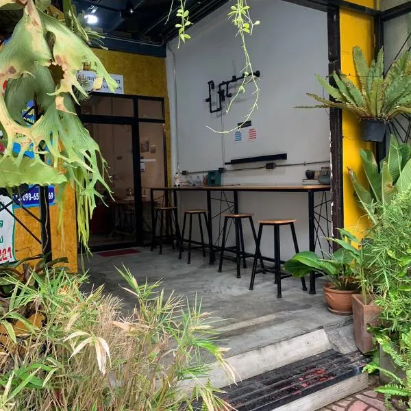 Good Space Hostel，Khlong San的飯店