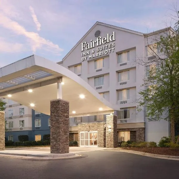 Fairfield Inn & Suites Raleigh Durham Airport Research Triangle Park, hotel in Morrisville