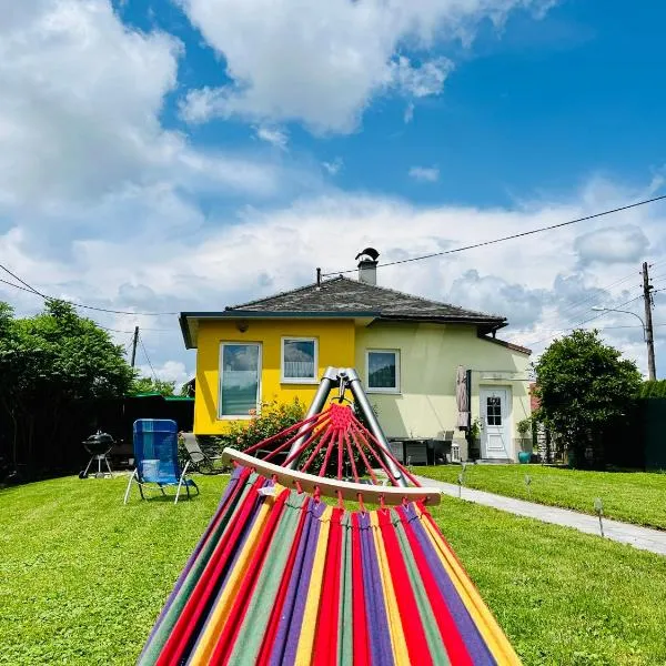 Ferienhaus Sausalblick, hotel v destinaci Großklein