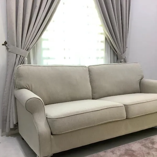 Homestay Umi, hotel v destinaci Kijal