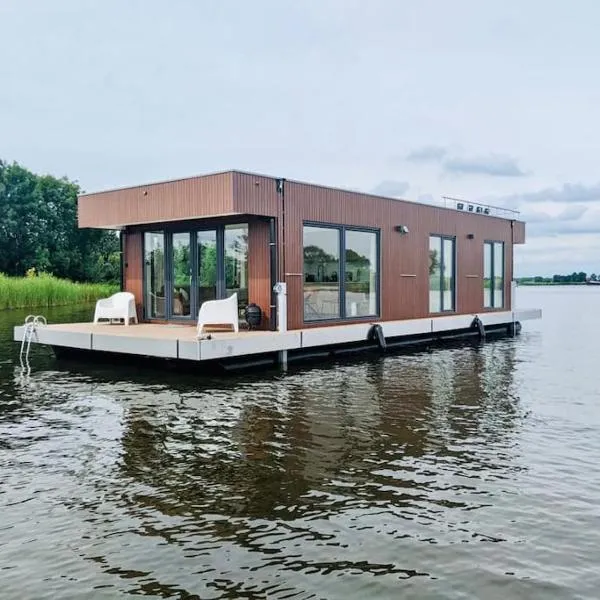 Surla Houseboat "Walvis" Kagerplassen, hotel in Buitenkaag