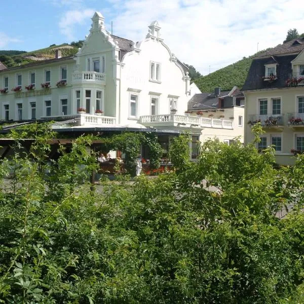 Hotel Schön, hotel v mestu Aßmannshausen