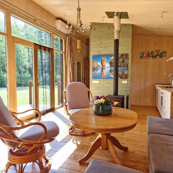 Elulille maja mere läheduses Lahemaa rüpes, Hotel in Andineeme