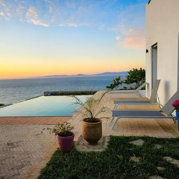 Très belle villa avec piscine et vue incroyable sur mediterannée (DAR NAIM), hotel v destinaci Tanger