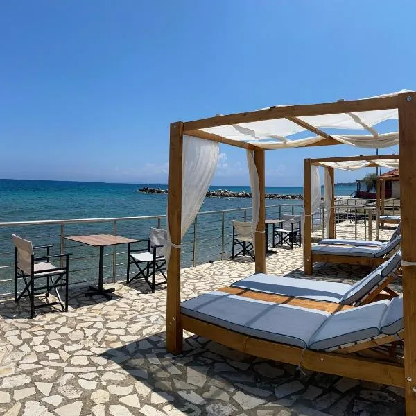 Amaltheia Beachfront Villas, hotel v destinaci Kypseli