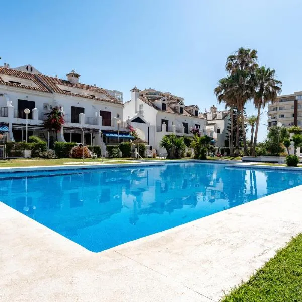 Beachside house Fuengirola, hotel v destinaci Fuengirola