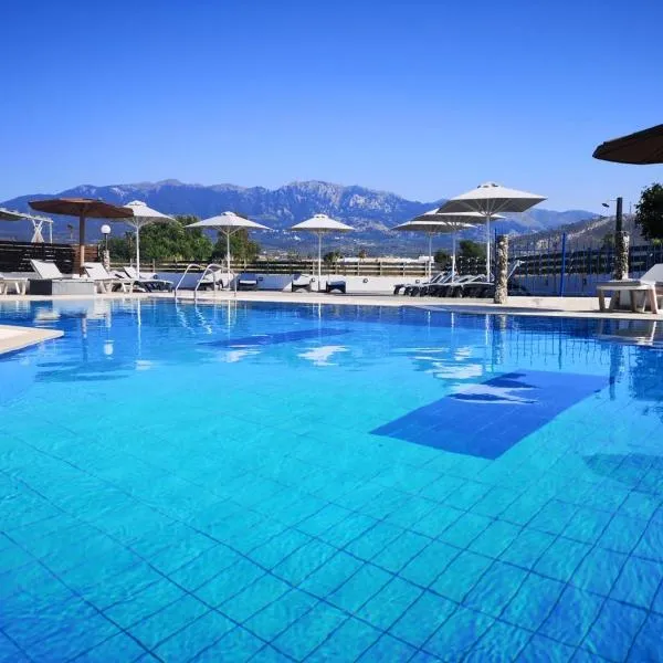 Golden Sun, ξενοδοχείο στο Τιγκάκι