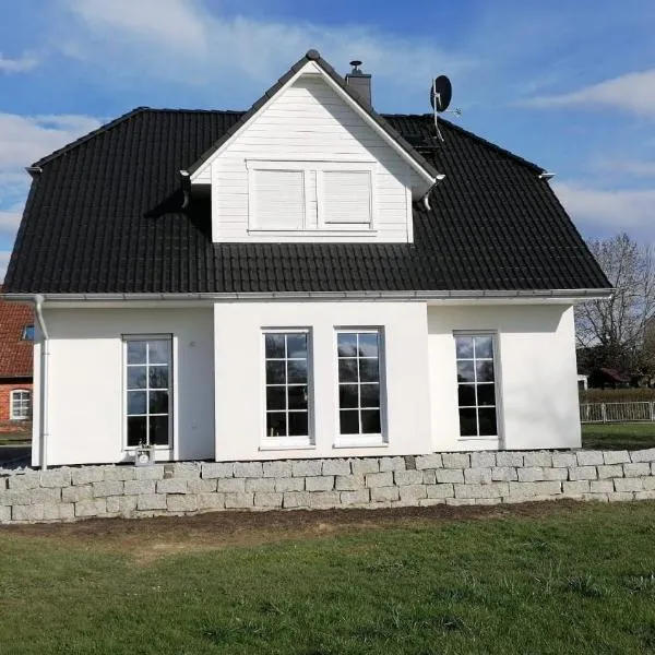 Ferienhaus Mück, hotel v destinaci Ankershagen