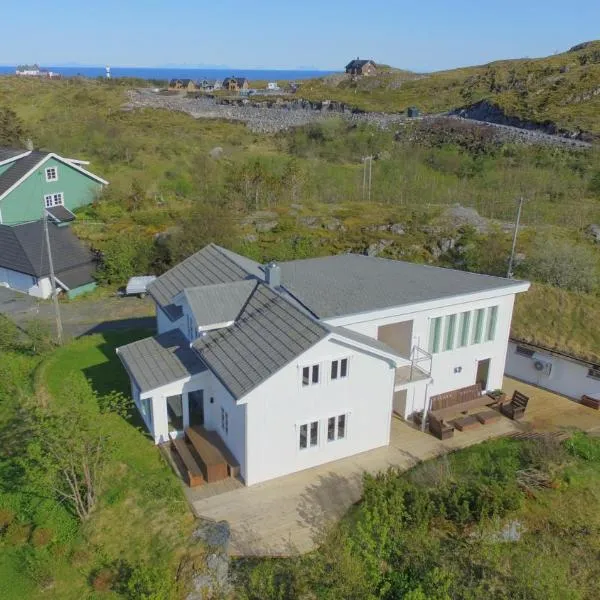 Sørvågen Villa luxury home with sauna, hotel en Sørvågen