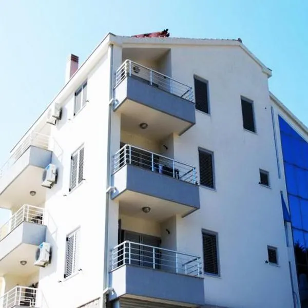 Apartments Ivanović, hotel in Budva