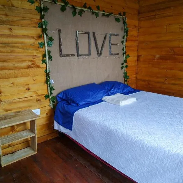 Glamping entre bosques, hotel v destinaci La Calera