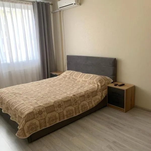 Квартира ЖК 7 Небо Одесса Аквапарк Рынок-7, hotel in Odesa