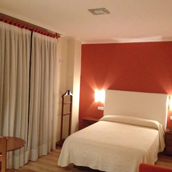 Hostal Santa Baia, hotell i Ribadumia