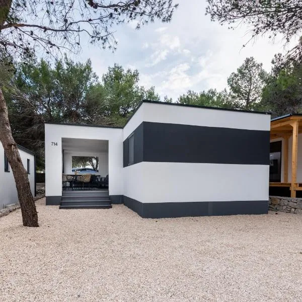 드라게에 위치한 호텔 Luxury mobile home " CŒUR DE LA MER " - Oaza Mira Resort -50 m from the beach