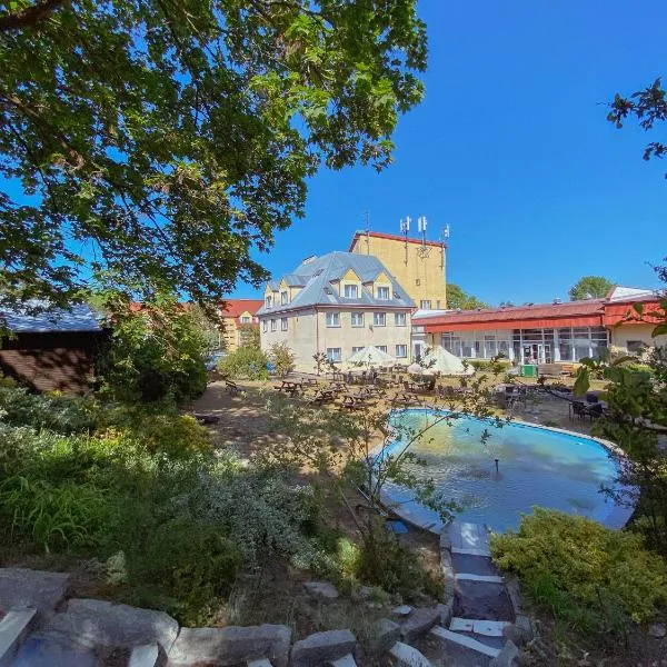 OWR Universal, hotel en Łazy