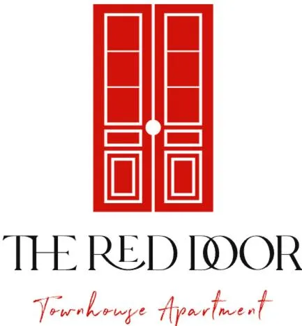The Red Door Townhouse Apartment，阿爾達拉的飯店