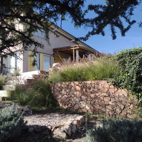 LOFT DE MONTAÑA -LaS RABONAS - PISCINA EXCLUSIVA, hotel a Las Rabonas