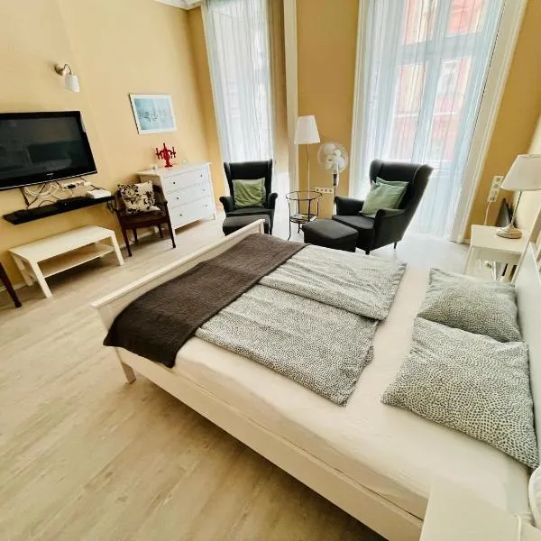 Academy Home - Elegant place next to the Parliament, hotel in Budapest