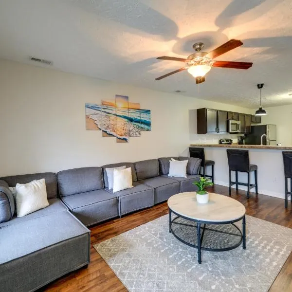 Havelock Home Private Yard, 2 Mi to Cherry Point!, Hotel in Havelock