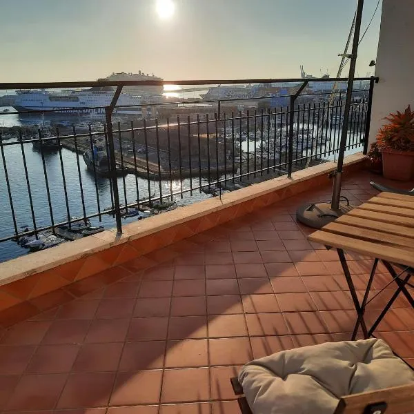 MARE FUORI APARTMENT, hotel v destinaci Civitavecchia