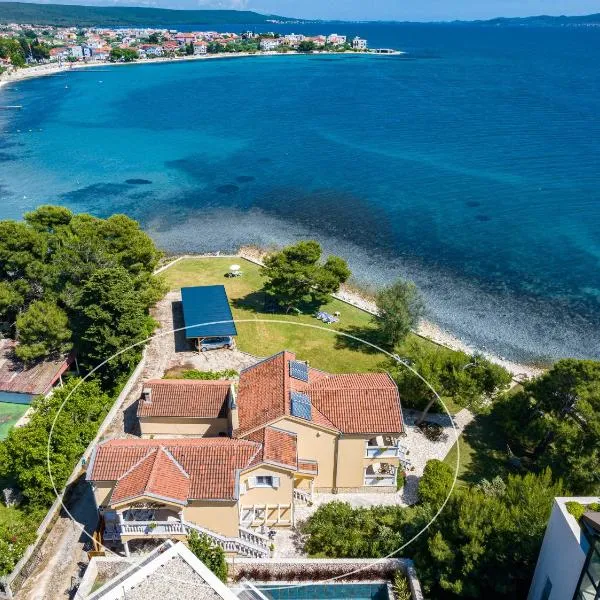 Beach Apartments Villa Kaya, hotel u gradu Sukošan