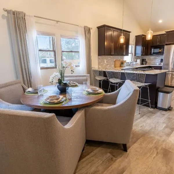 Modern Luxury Bungalow steps from DT Activities, hotel v destinaci Rapid City