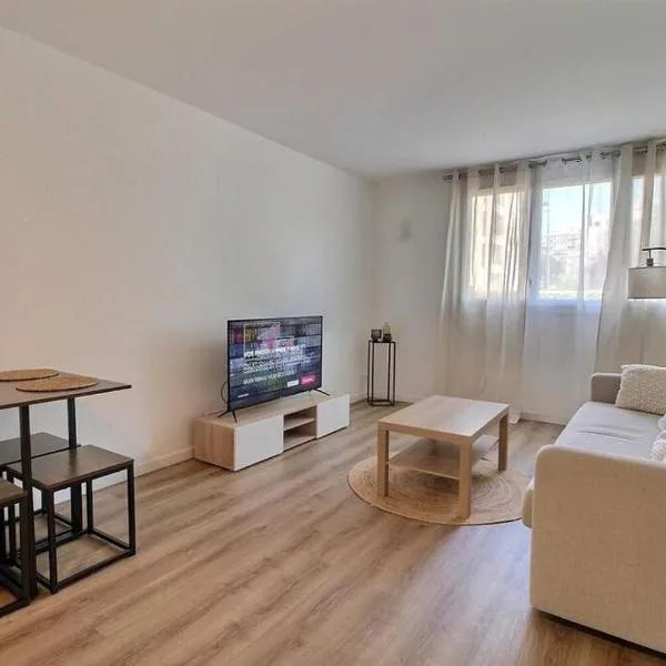 Bulle de bonheur ! Appartement avec deux chambres、コロンブのホテル