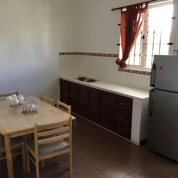 Modern and Cozy Apartment in Quatre Bornes, hotel in Quatre Bornes