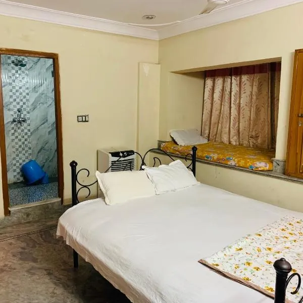 우다이푸르에 위치한 호텔 Pushpanand Guest House