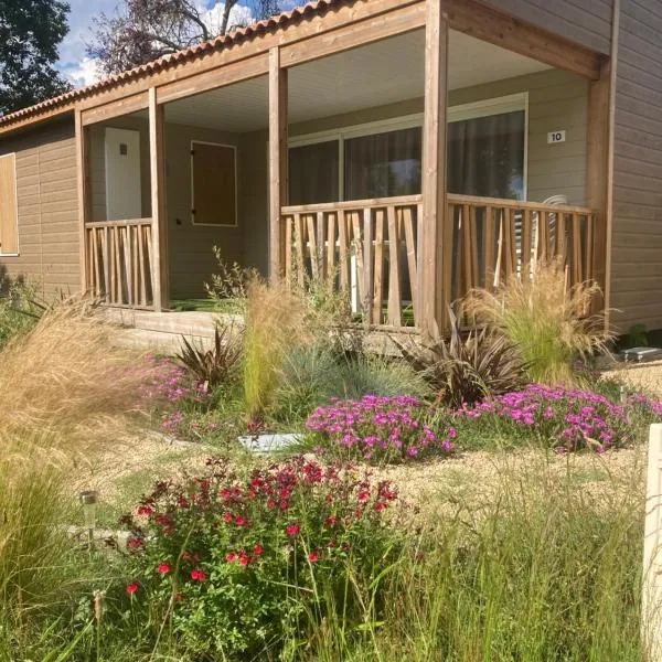 CHALET 10 Clos de Gascogne, hotel em Labouheyre