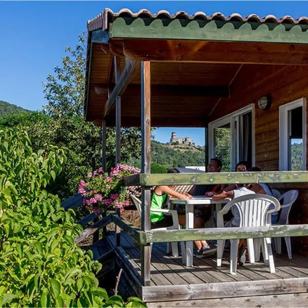Camping Onlycamp Pierre & Sources, hotel di Volvic
