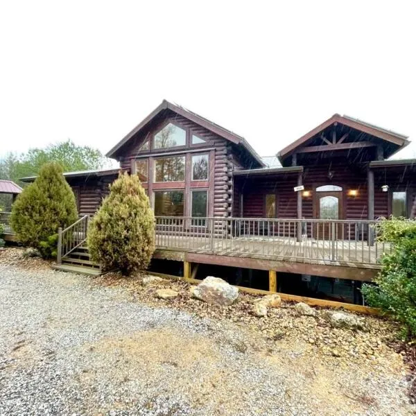 Grand View Home with 360 Degree Mountain View, hotel i Tellico Plains