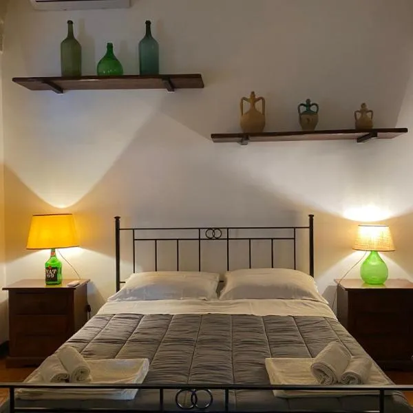 Palazzo Giordano Luxury Rooms, hotell sihtkohas Squinzano