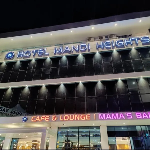 Hotel Mandi Heights - Bar, Fine Dining & Banquet Hall, hotel v destinaci Mandi