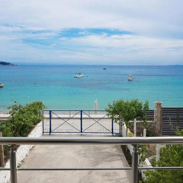 Joana‘s Rooms, hotel v destinaci Himare