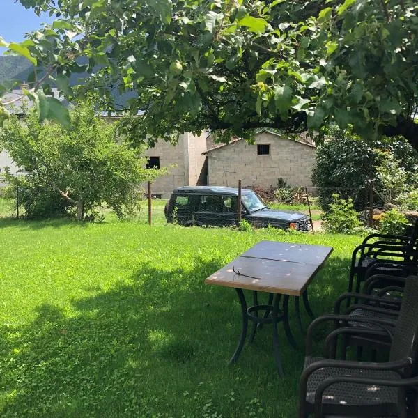 apartamentos casa botero, hotel v mestu Sarvisé