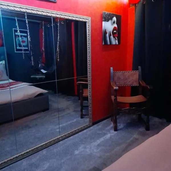 LOVE ROOM Le rouge et noir: Barr şehrinde bir otel