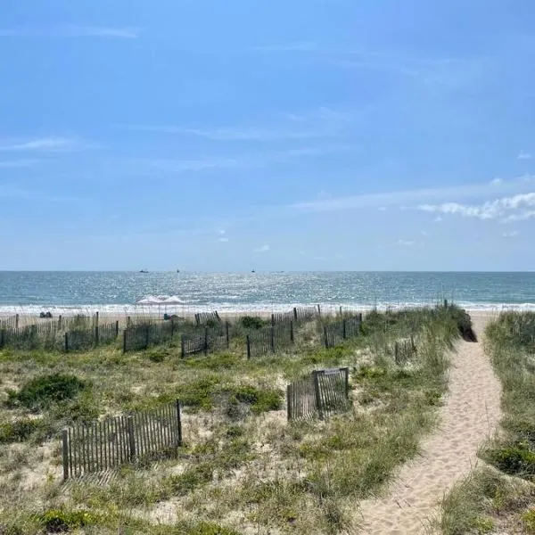The Lost Loggerhead- OBX Ocean view Beach House, hotel v destinaci Avon