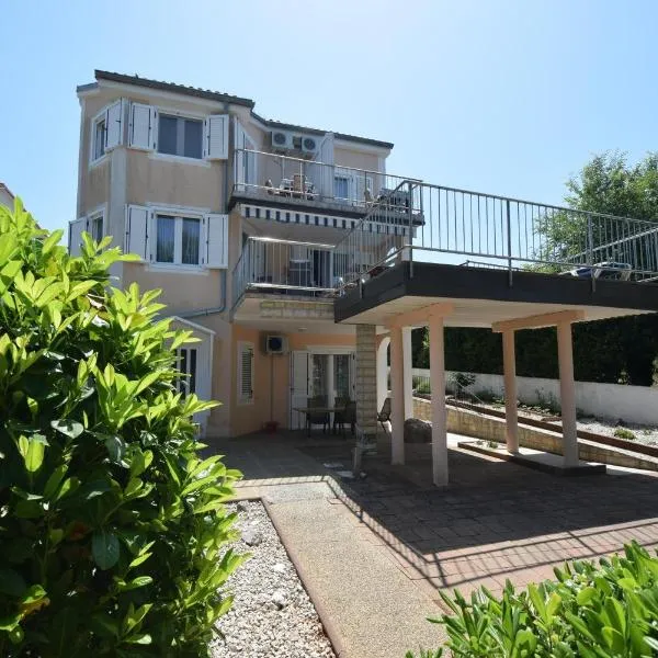 Apartments Frane, hotel sa Vantačići