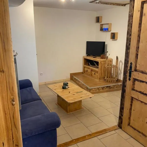 Appartement 4 personnes, hotel in Villar-dʼArène