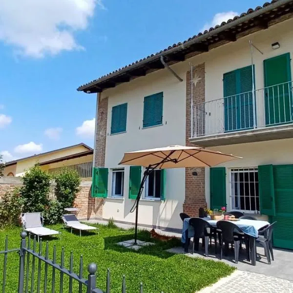 Le Aromatiche, appartamento in cascina con giardino, hotel v destinaci Castagnito