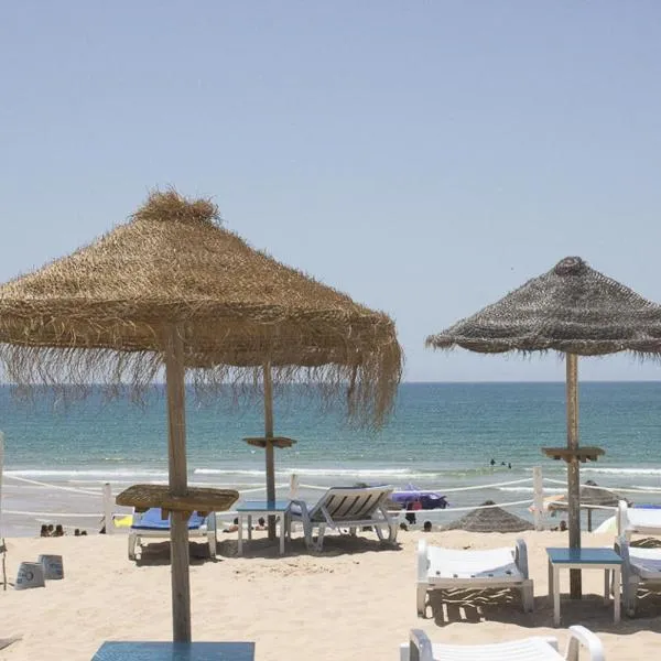 CC Bay House, hotel em Costa da Caparica