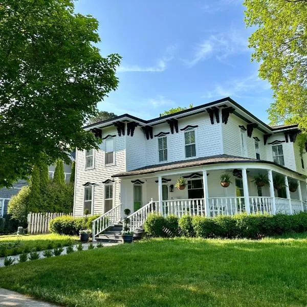 The Belvedere B&B, hotel a Charlevoix