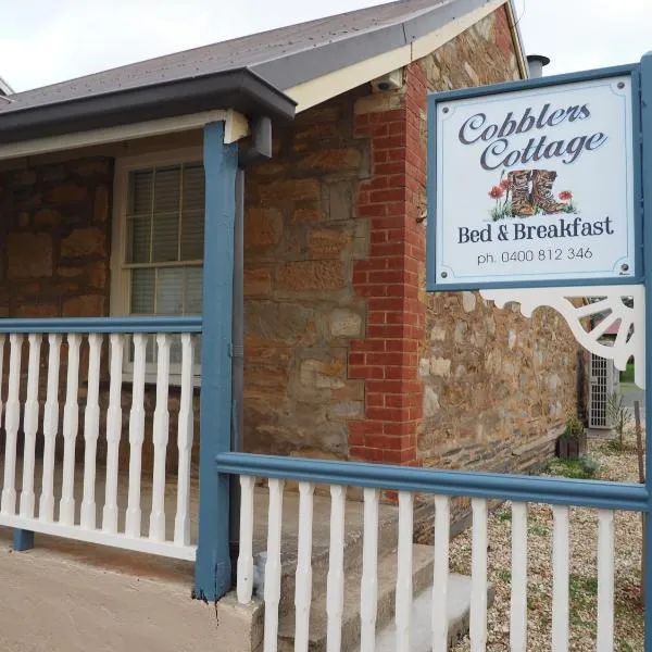 Willunga에 위치한 호텔 Cobblers Cottage B&B