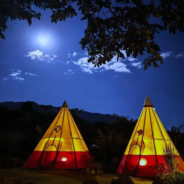 BIOSFERA LODGE GLAMPING tipi 2 personas, khách sạn ở Oxapampa