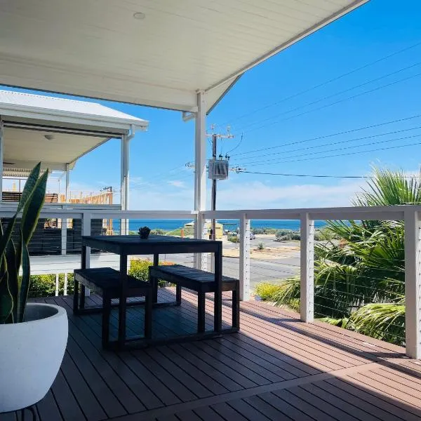 Iggy’s Beach House, hotel in Aldinga Beach