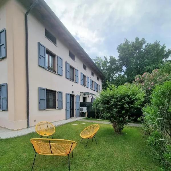 Osvaldo - parcheggio e giardino privato – hotel w mieście San Giovanni in Persiceto