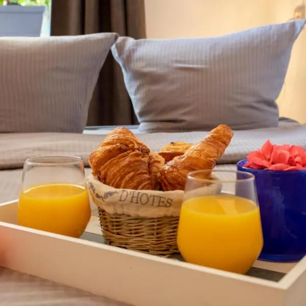 BEAUTIFUL apartment , beach 3 min walk , free parking, near Negresco, hotel Nizzában